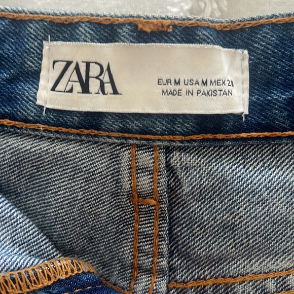 Zara distressed jeans skirt - Picture 2 of 3